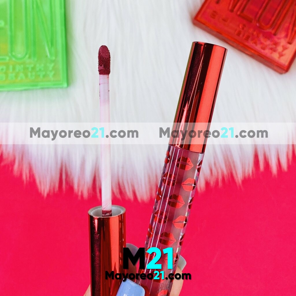 Labial Tono 05 Lip Gloss Edicion Red Kylie Kylie Fabricantes por mayoreo M3514