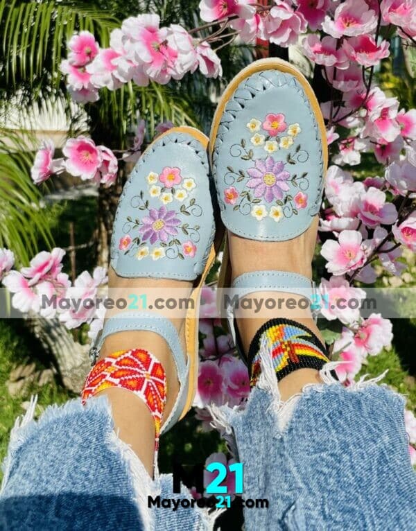 Zn 00042 Huaraches Artesanales Piso Para Mujer Azul Bordado De Flores Con Enredadera Fabricante Calzado Mayoreo (2)